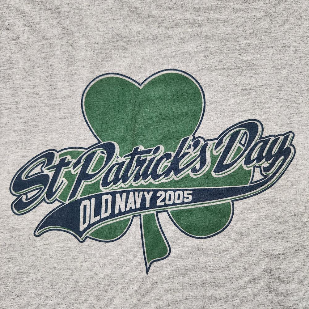 Vintage Old Navy St Patricks Day Shirt Mens 2XL Gray Shamrock Graphic 2005 Y2K